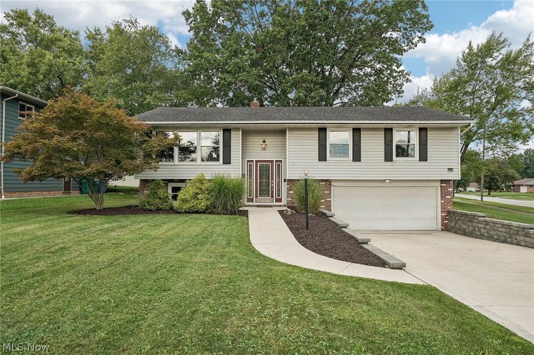 5750 Skyline Drive — photo
