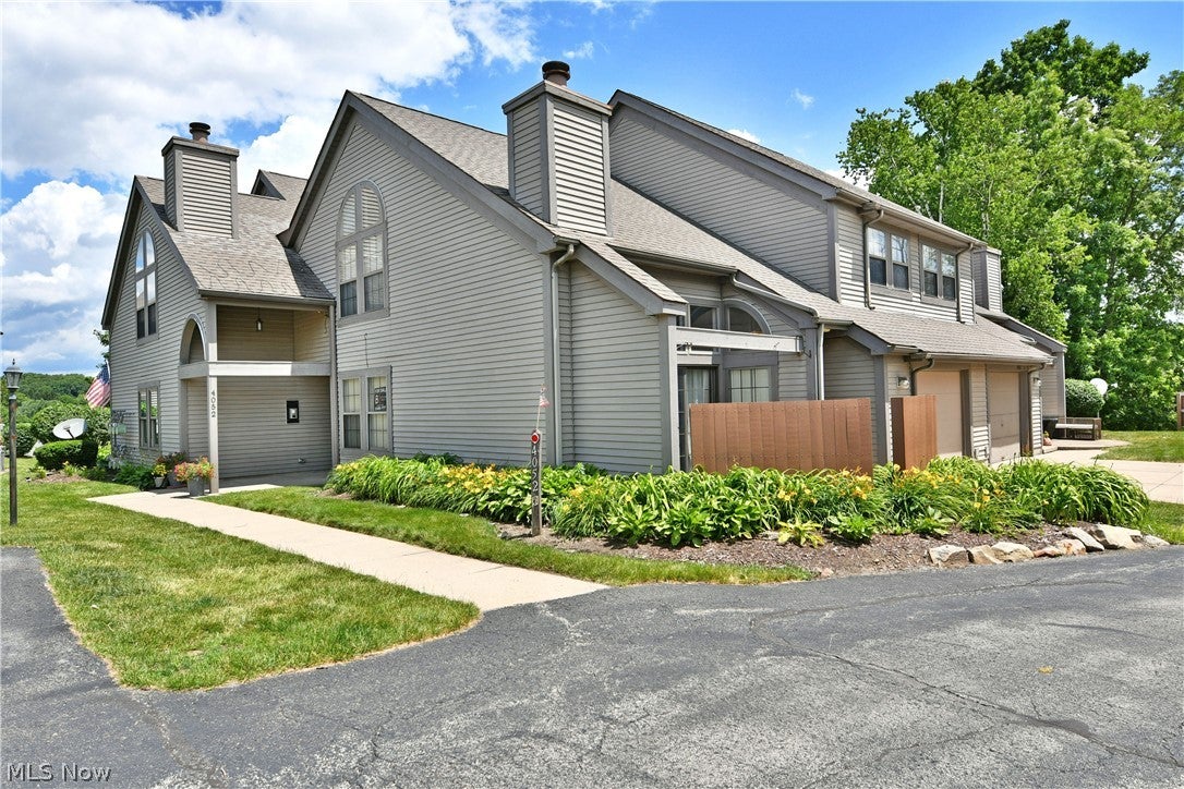4052 Saint Andrews Court 4 — photo