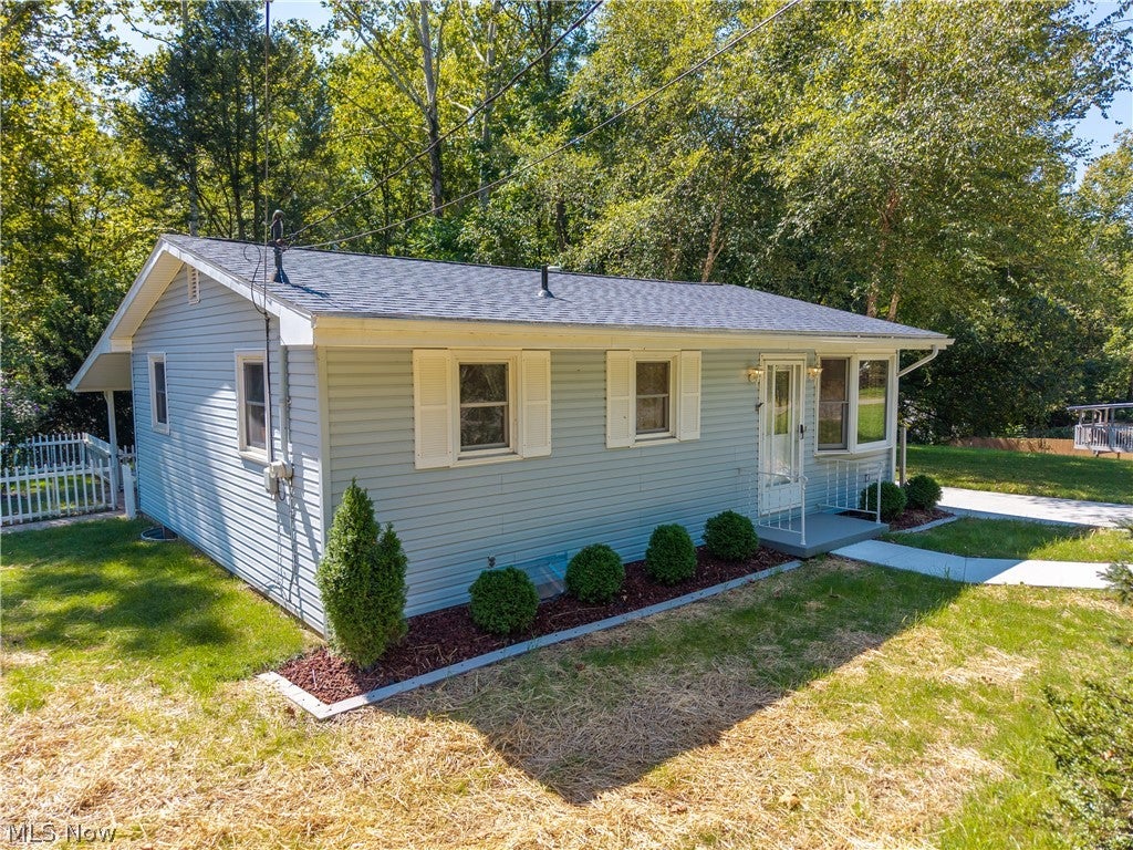 1038 Hadley Lane — photo