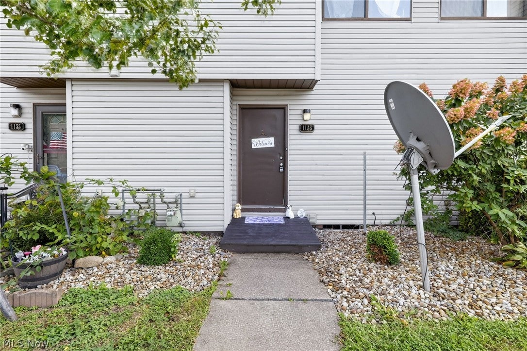 1133 Townsview Place — photo