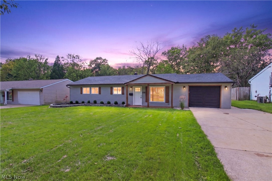 6242 Oxford Court — photo