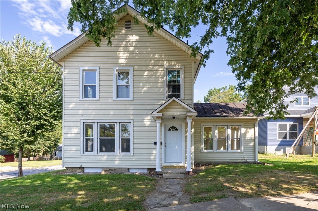 367 W Larwill Street — photo