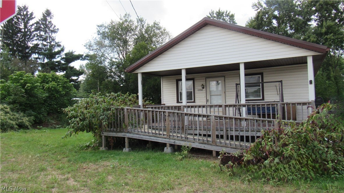 1202 N Uhrich Street — photo