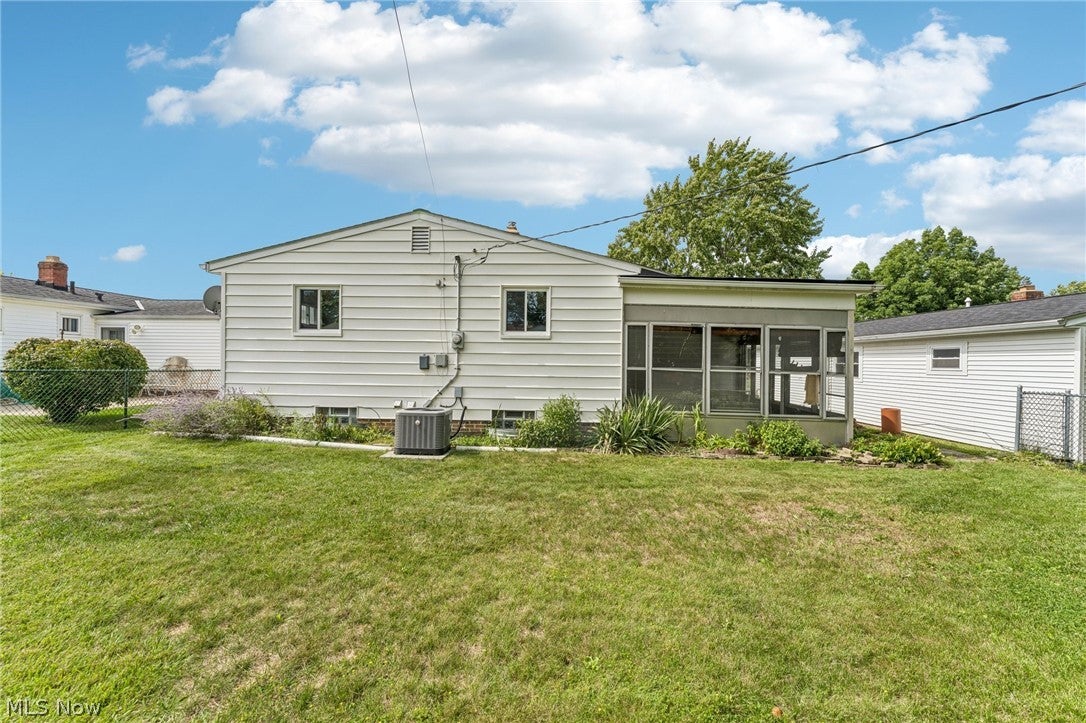 1829 Eldon Drive, Wickliffe, OH 44092 — photo 2