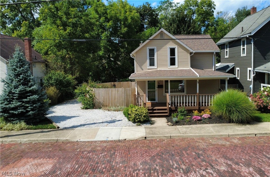 56 Charlotte Street — photo