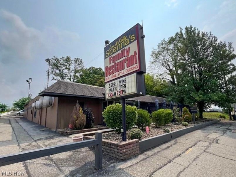 1901 Youngstown Warren Road — photo