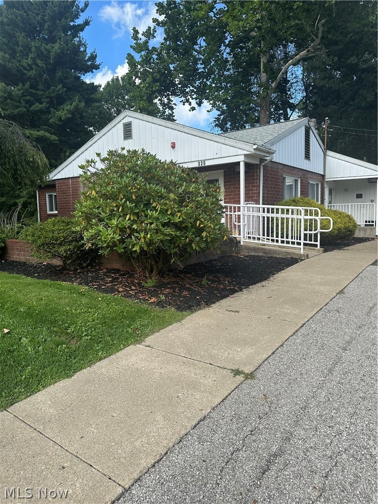 320 Benton Road — photo