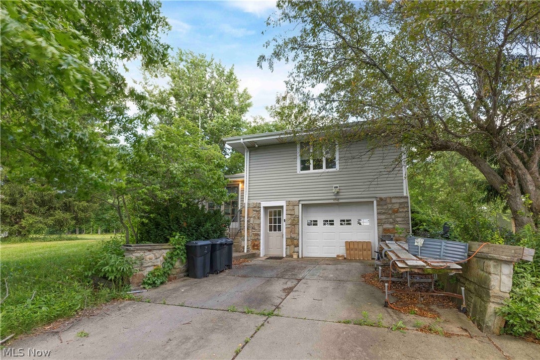 4146 Barclay Messerly Road — photo