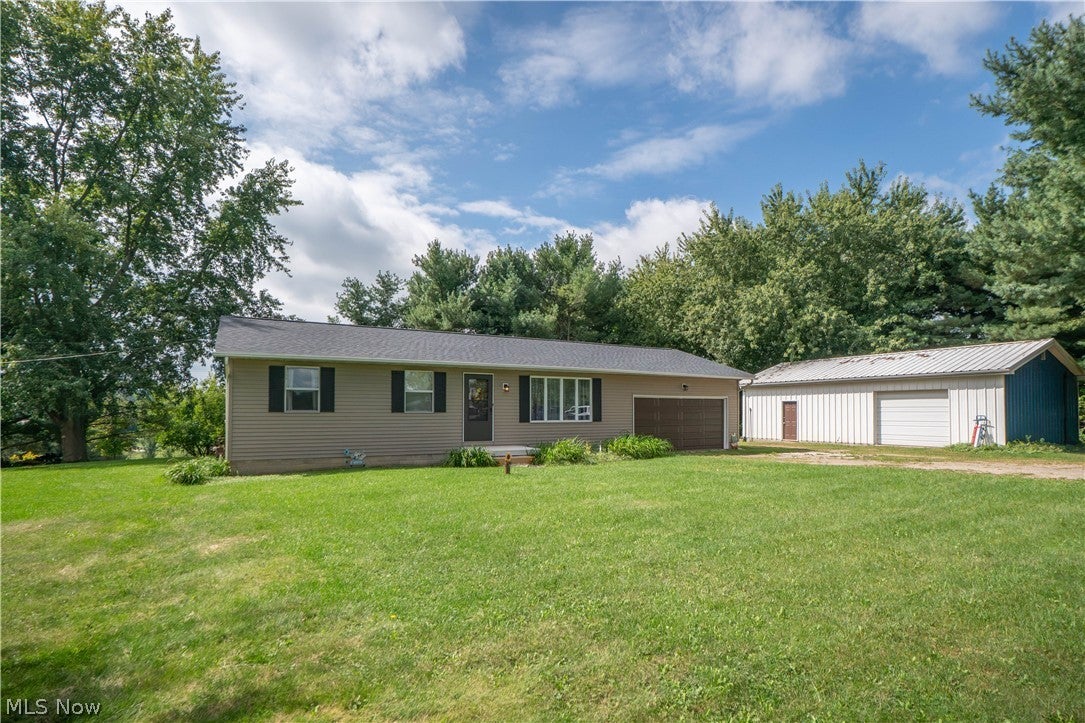 8835 Dover Road — photo