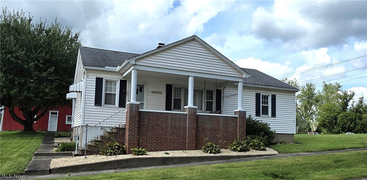 52777 Main Street — photo