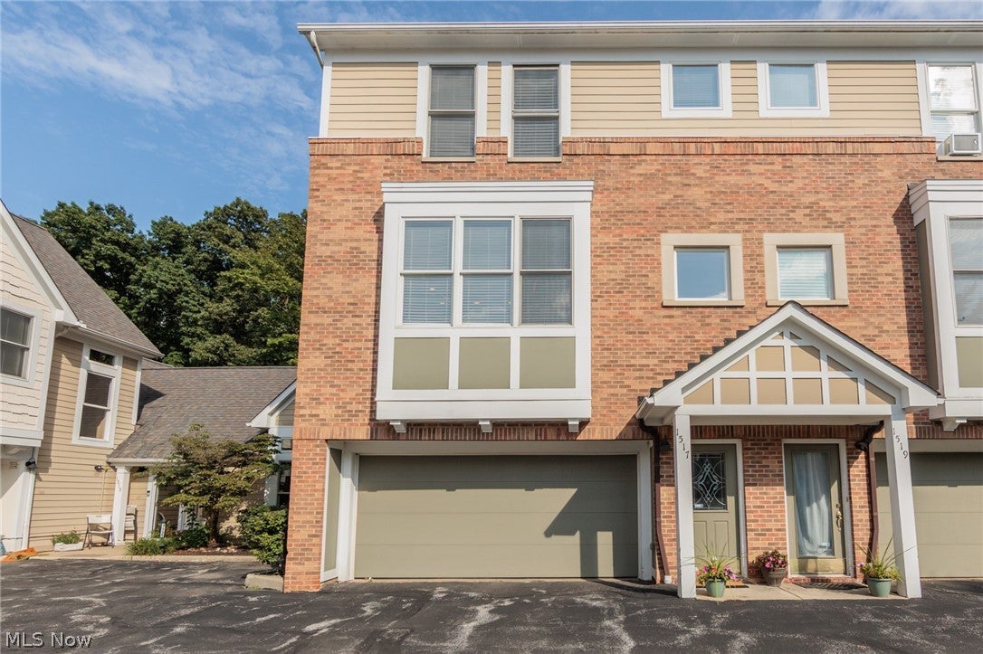 1517 Huntington Lane 1517 — photo