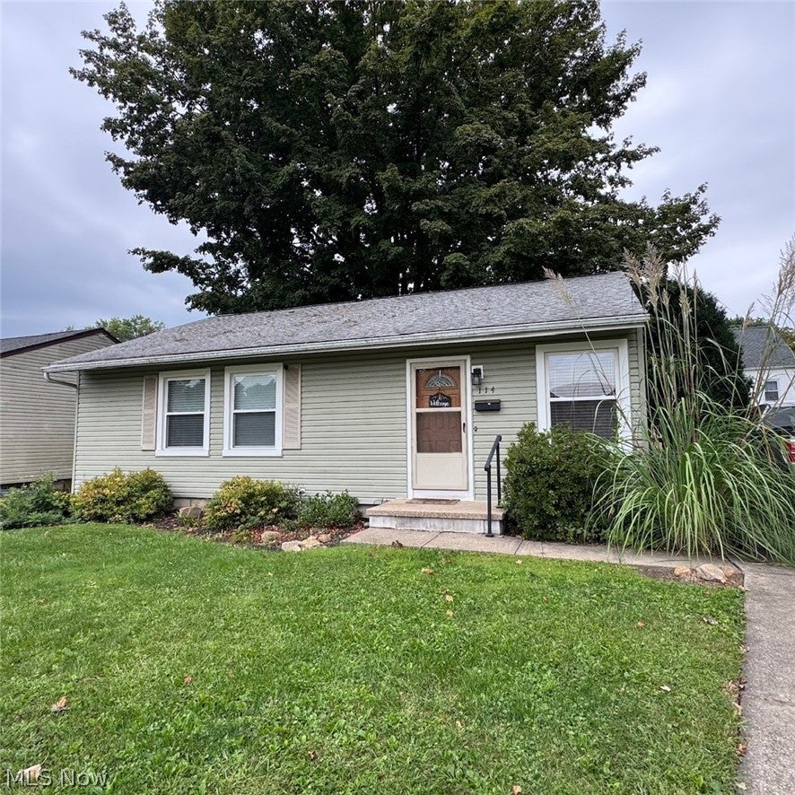 114 Sabetha Place — photo