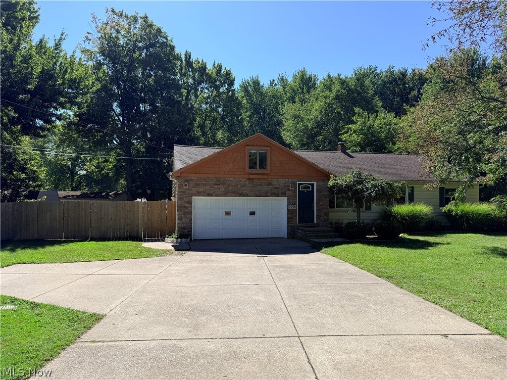 7996 Plains Road — photo