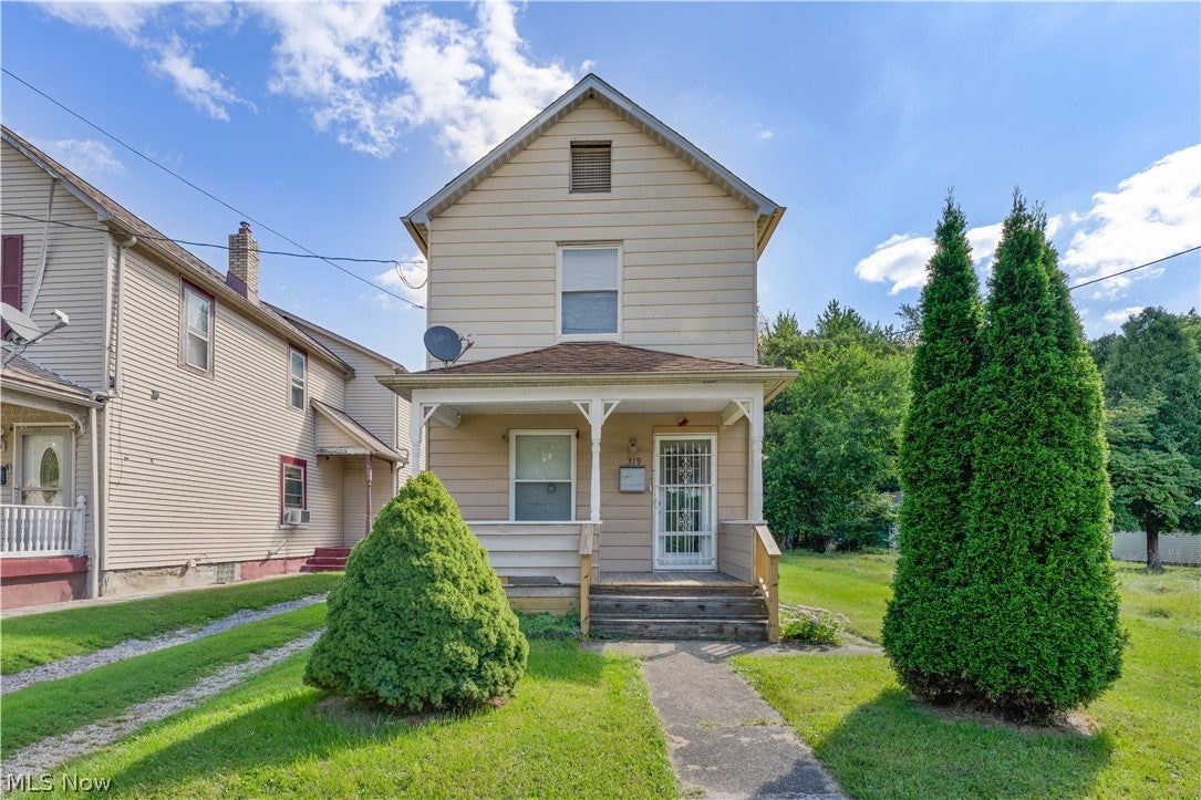 319 S Jackson Street — photo