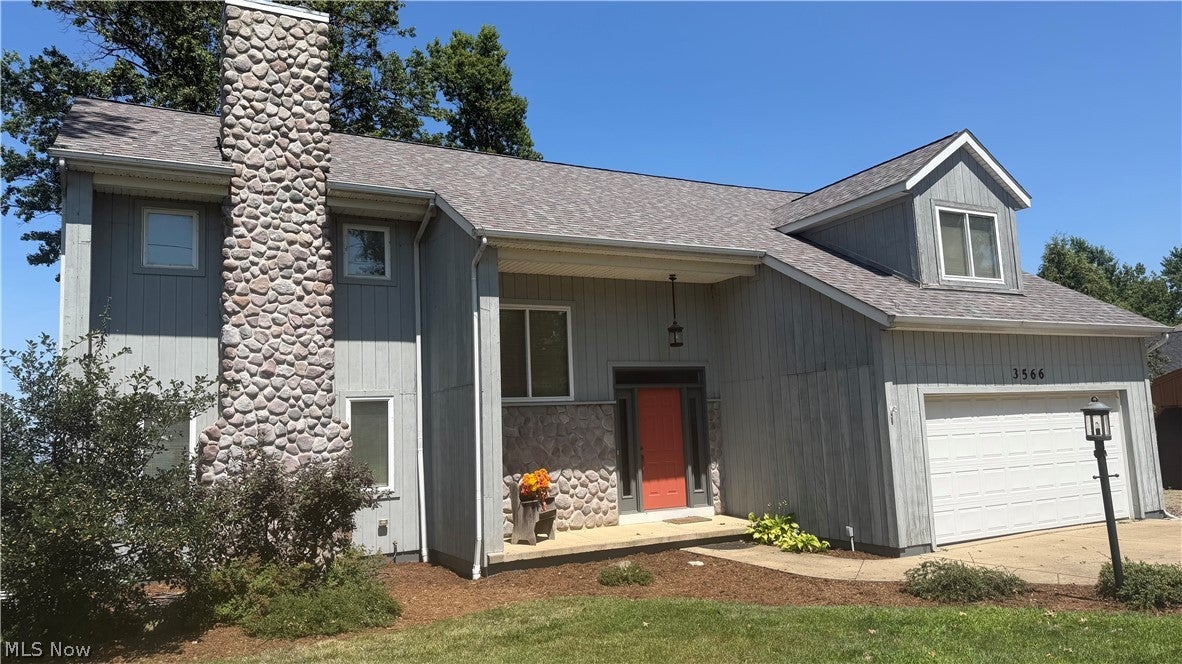 3566 Edgewater Drive — photo