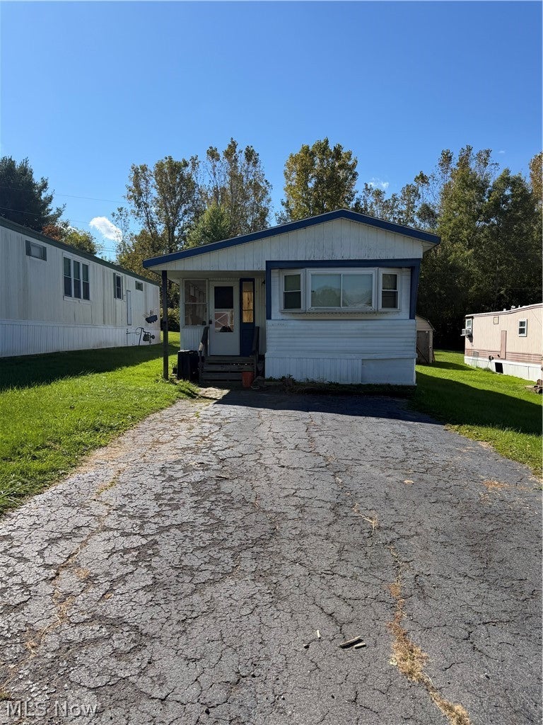3481 Niles Cortland Road NE 15 — photo