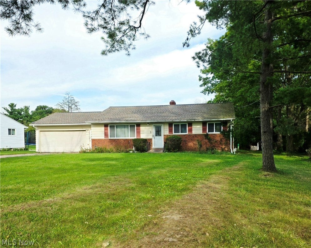 19157 Howe Road — photo