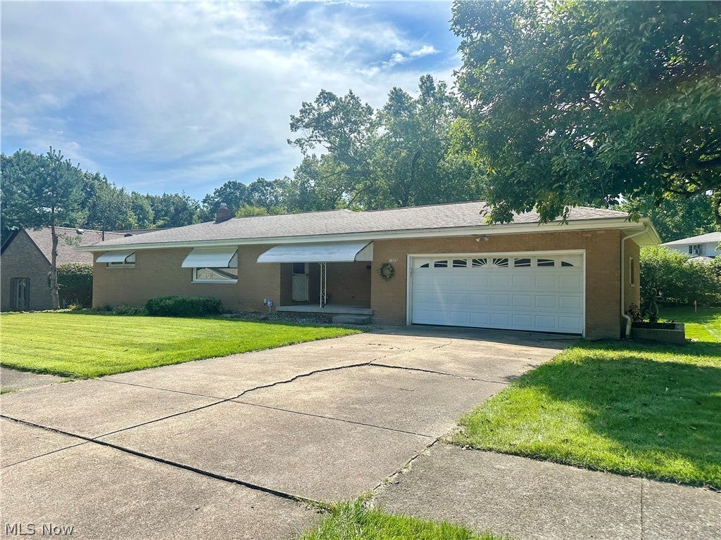 1525 Bellvue Drive — photo