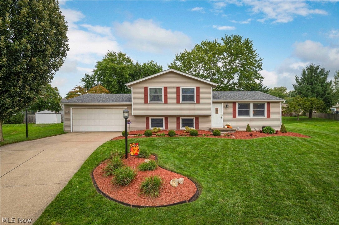 15646 Bittersweet Court — photo
