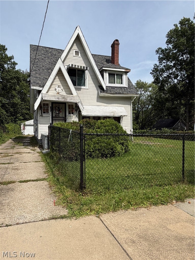 743 Bellevue Avenue — photo