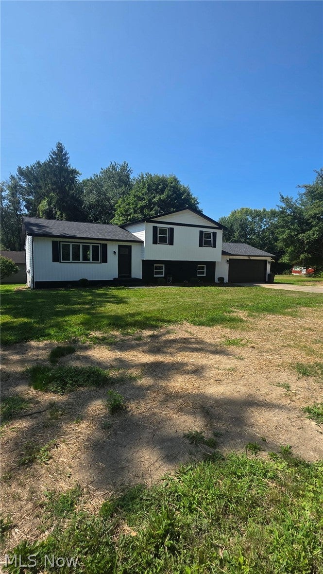3246 E Waterloo Road — photo