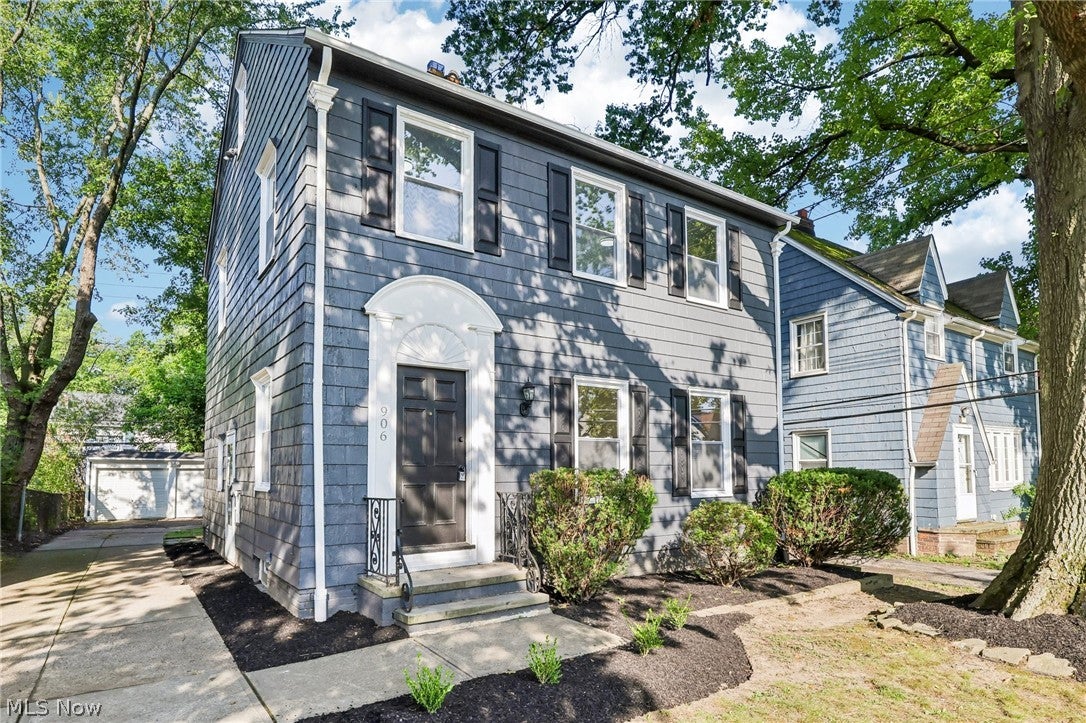 906 Keystone Drive — photo