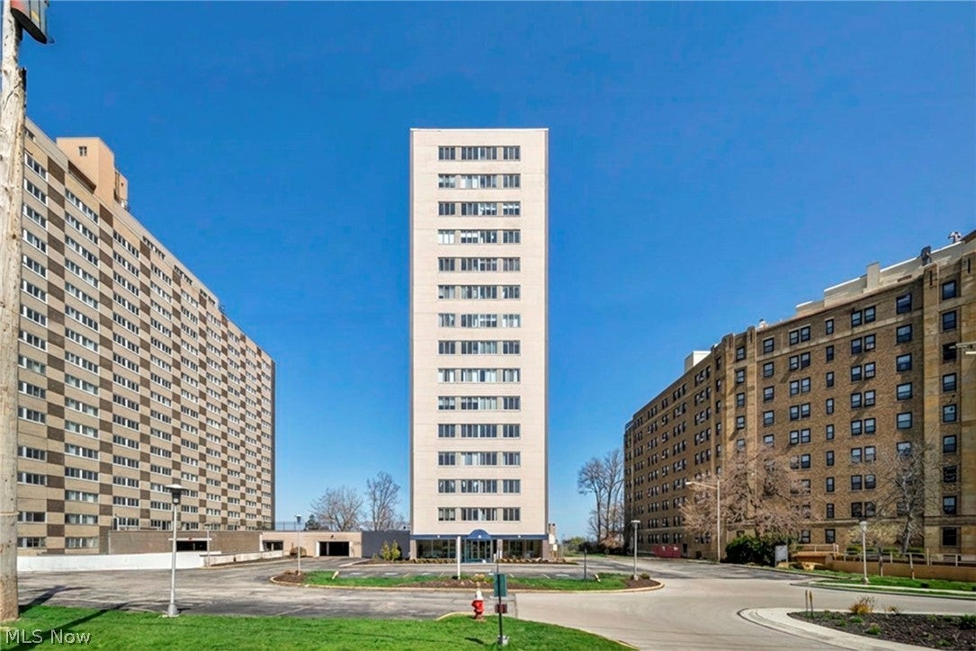 12520 Edgewater Drive 901 — photo
