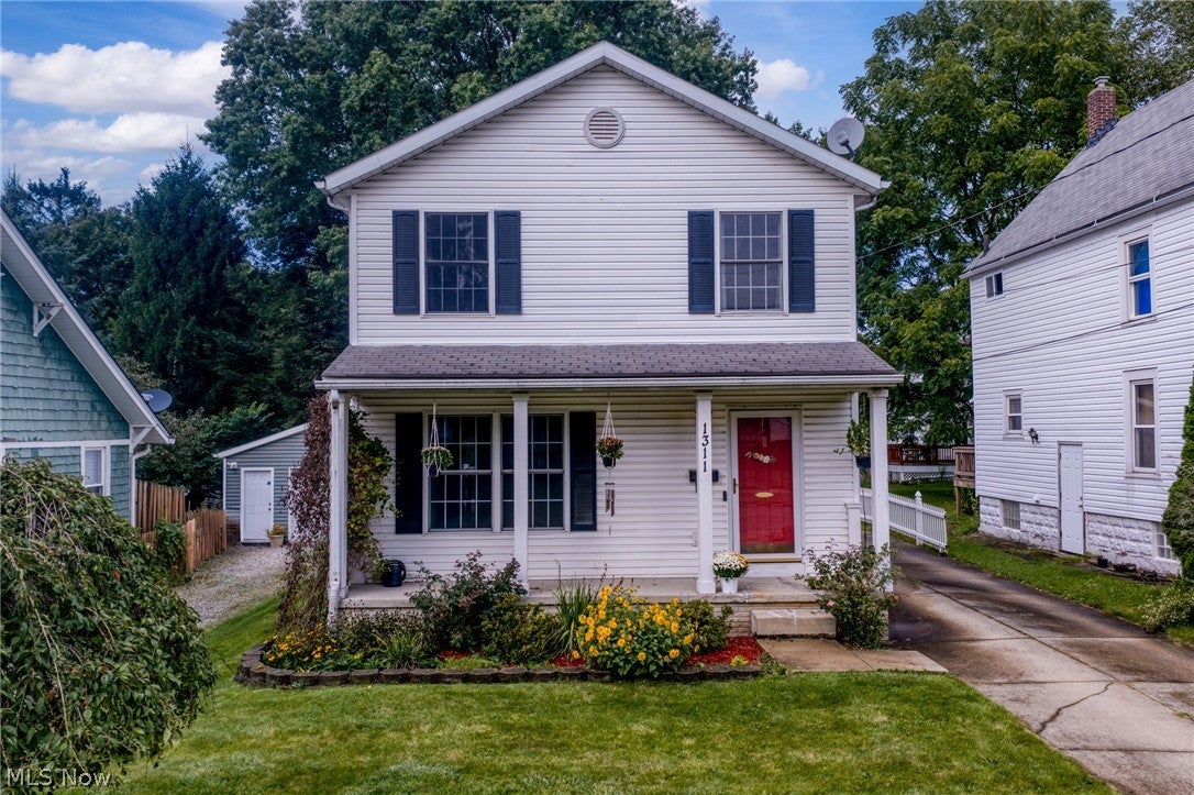 1311 Grant Avenue — photo
