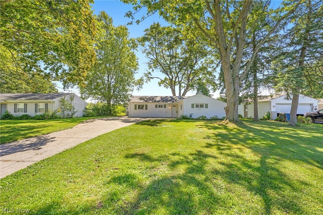 34297 W Point Drive — photo