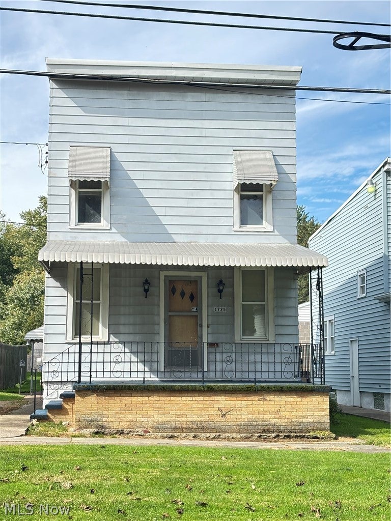 1725 Harbor Avenue — photo