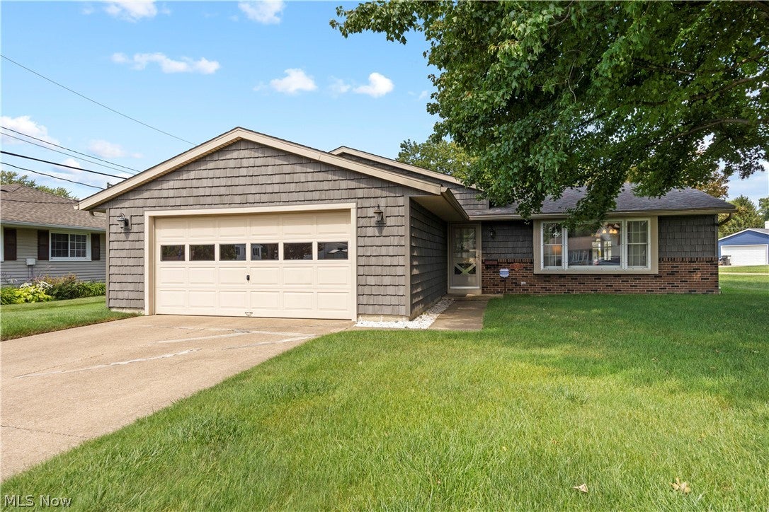 2823 Pease Lane — photo