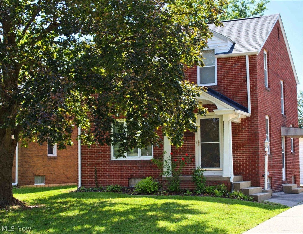 924 Spangler Road NE — photo
