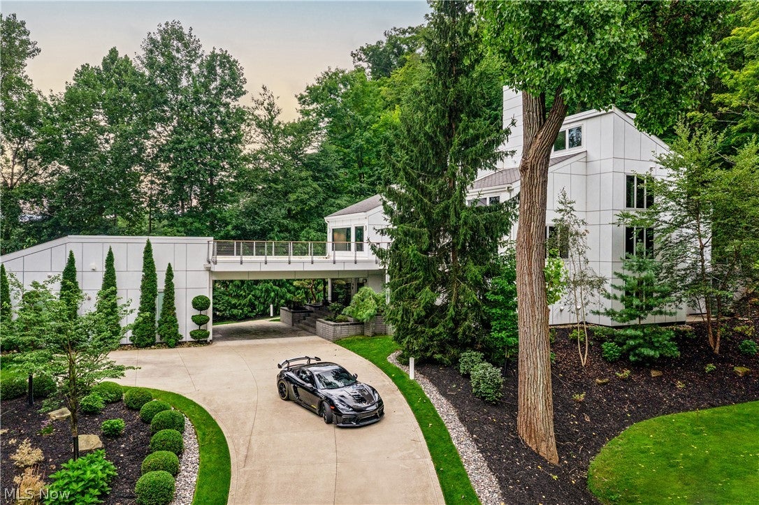 3660 Chagrin River Road — photo