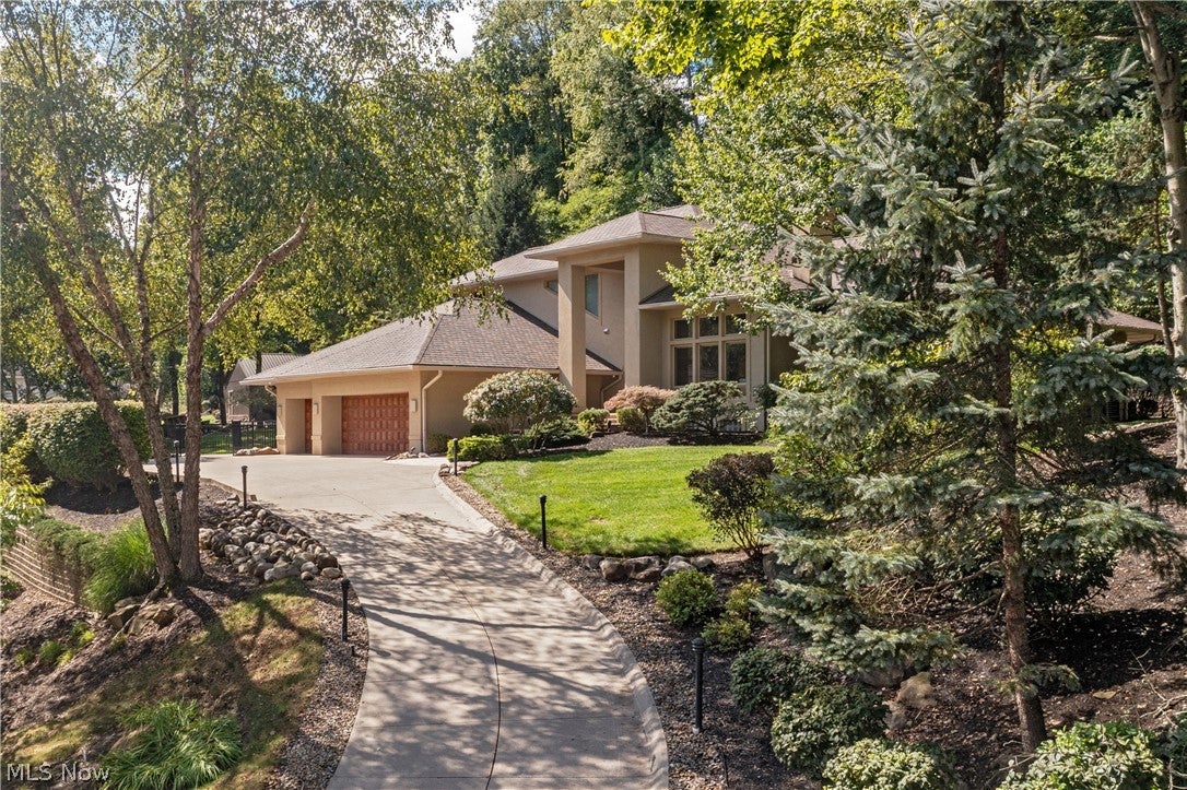 1040 Riverwoods Drive — photo