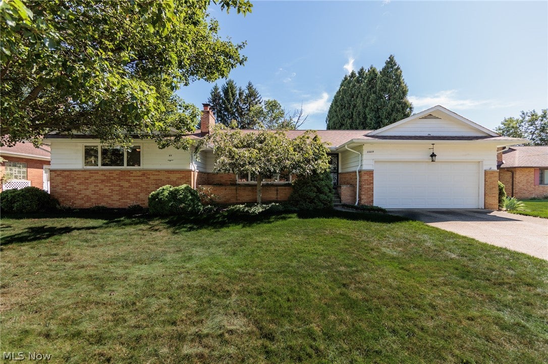 22015 Cottonwood Drive — photo