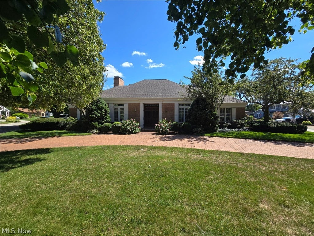 1711 Willow Drive — photo