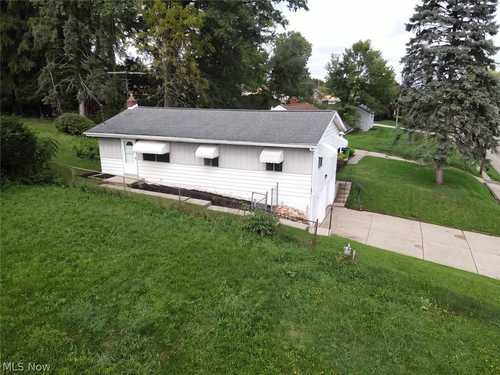 306 E State Street — photo
