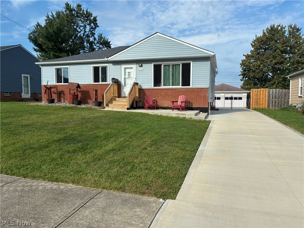 7270 Glenn Oval Drive — photo