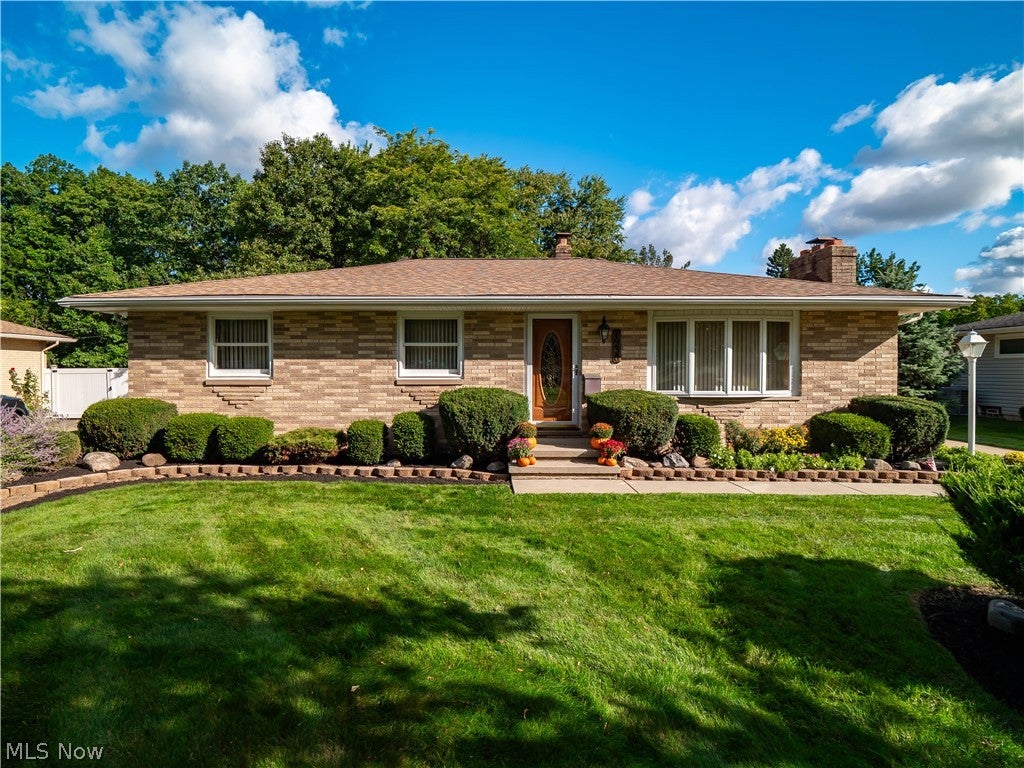 7930 Royalview Drive — photo