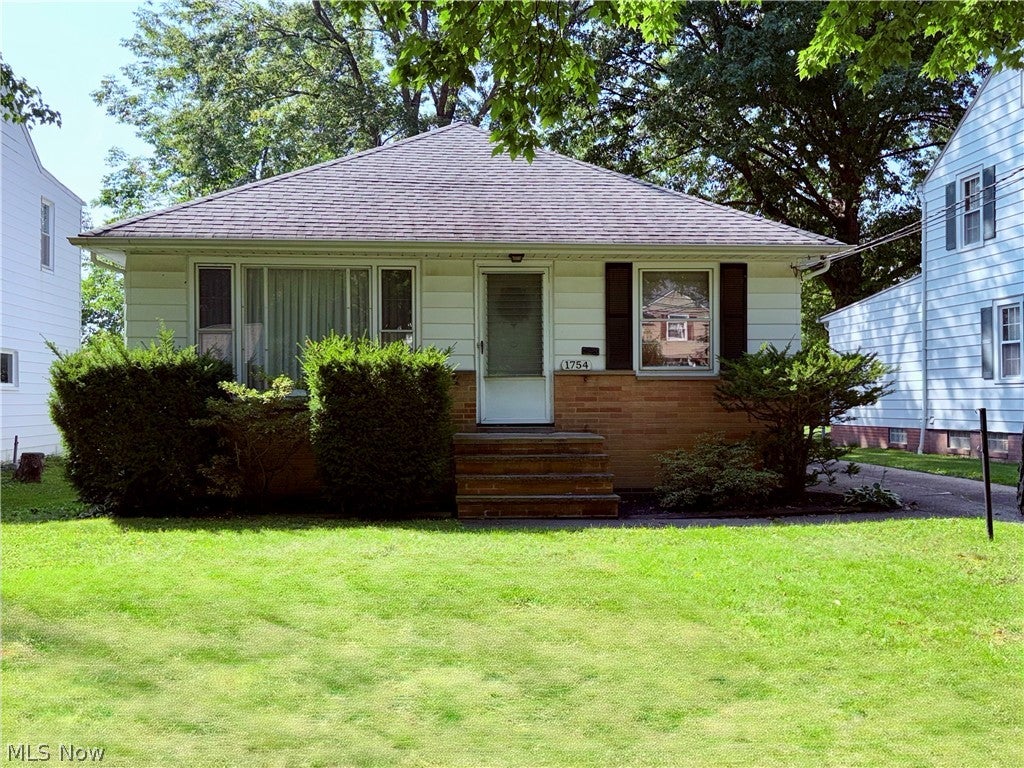 1754 Sunview Road — photo