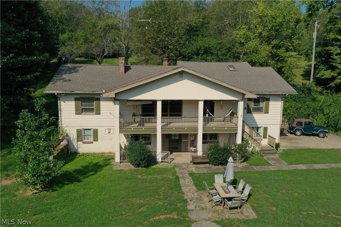 16213 Park Way Way — photo