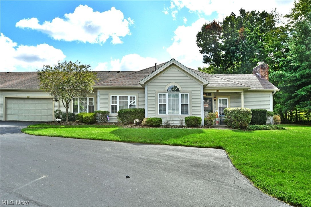 38 Woodland Chase Boulevard — photo