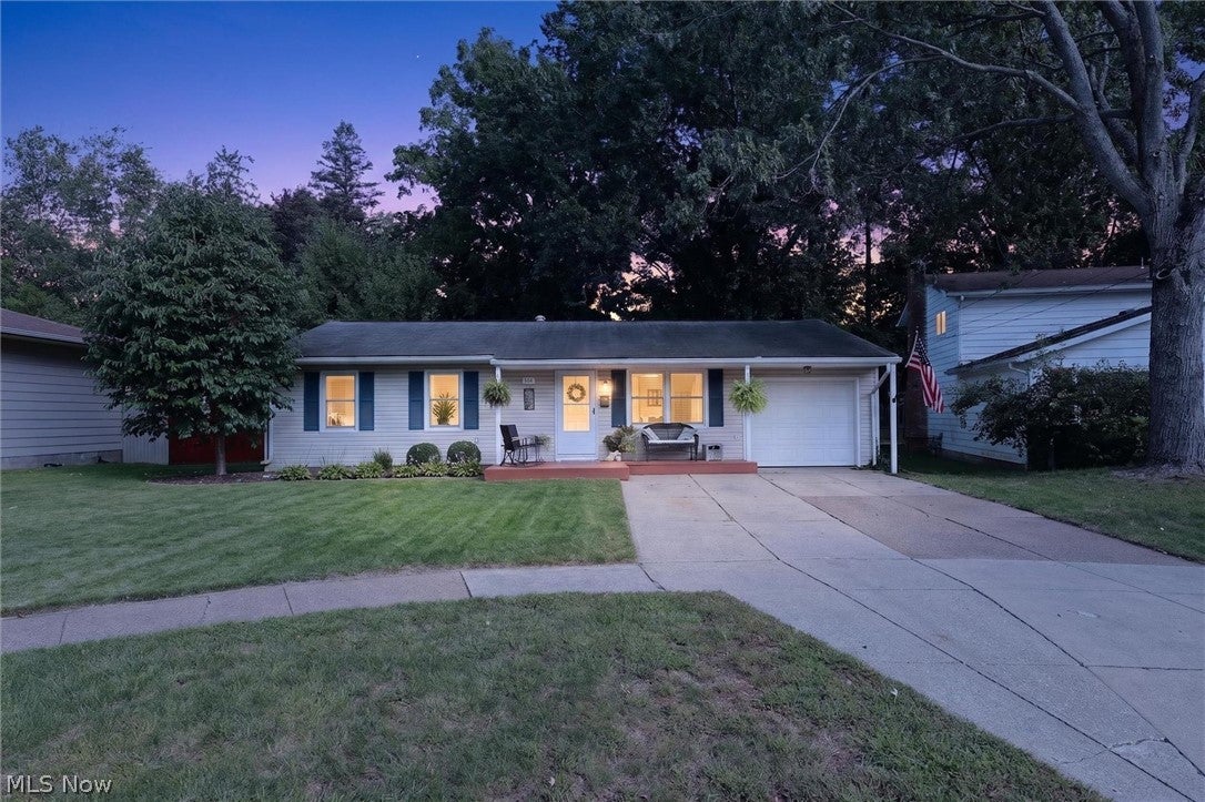 166 Pinewood Drive — photo