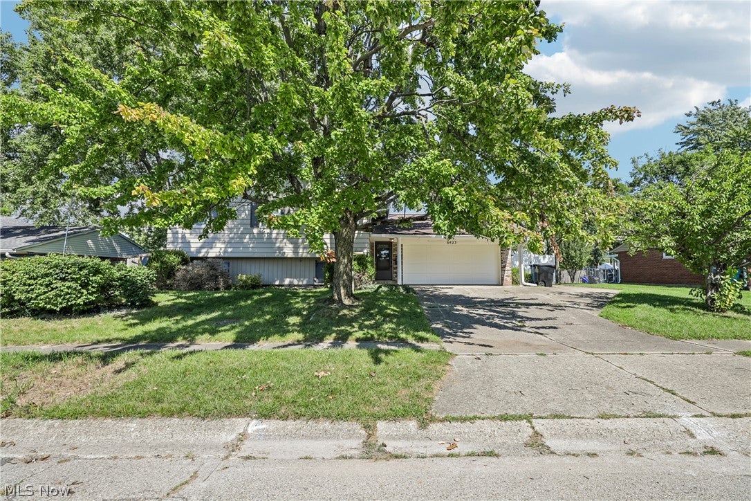 6423 Luton Court — photo