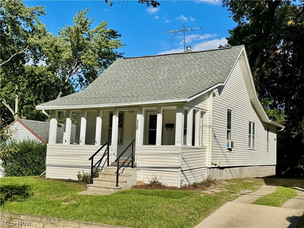 1305 Big Falls Avenue — photo