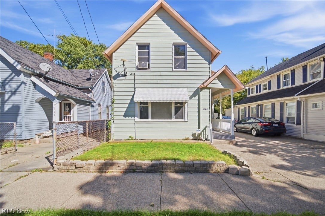 3309 W 32 Street — photo