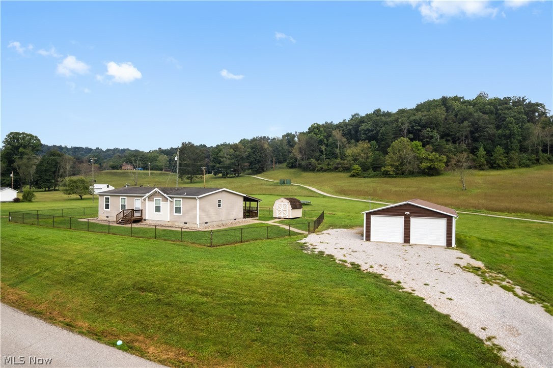 9098 Bonds Creek Road — photo