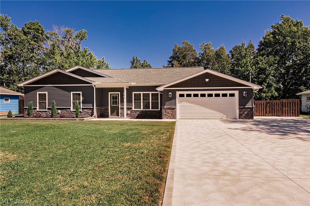 1441 Stanford Drive — photo