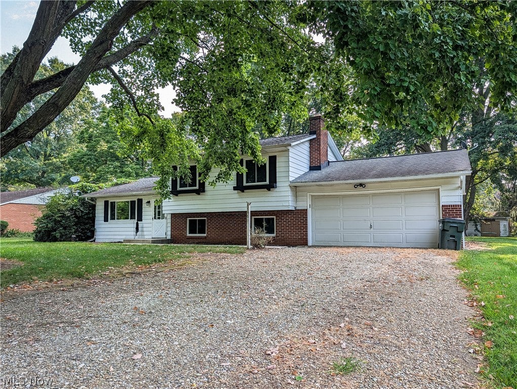 8636 Camelot Avenue NW — photo