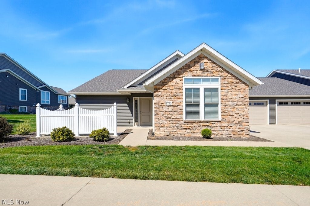 1733 Blackberry Lane 1733 — photo